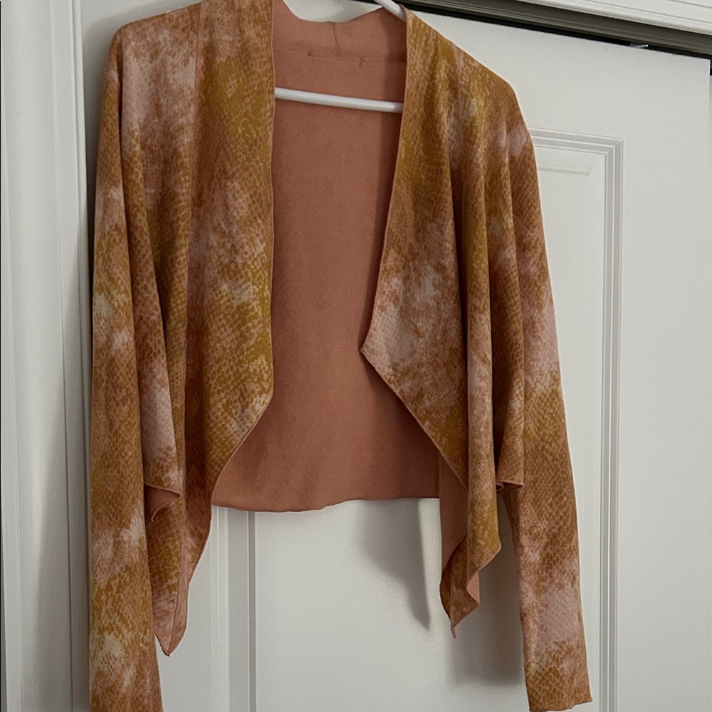 Elegant Women's Tan and Pink Open-Front Shrug reversible